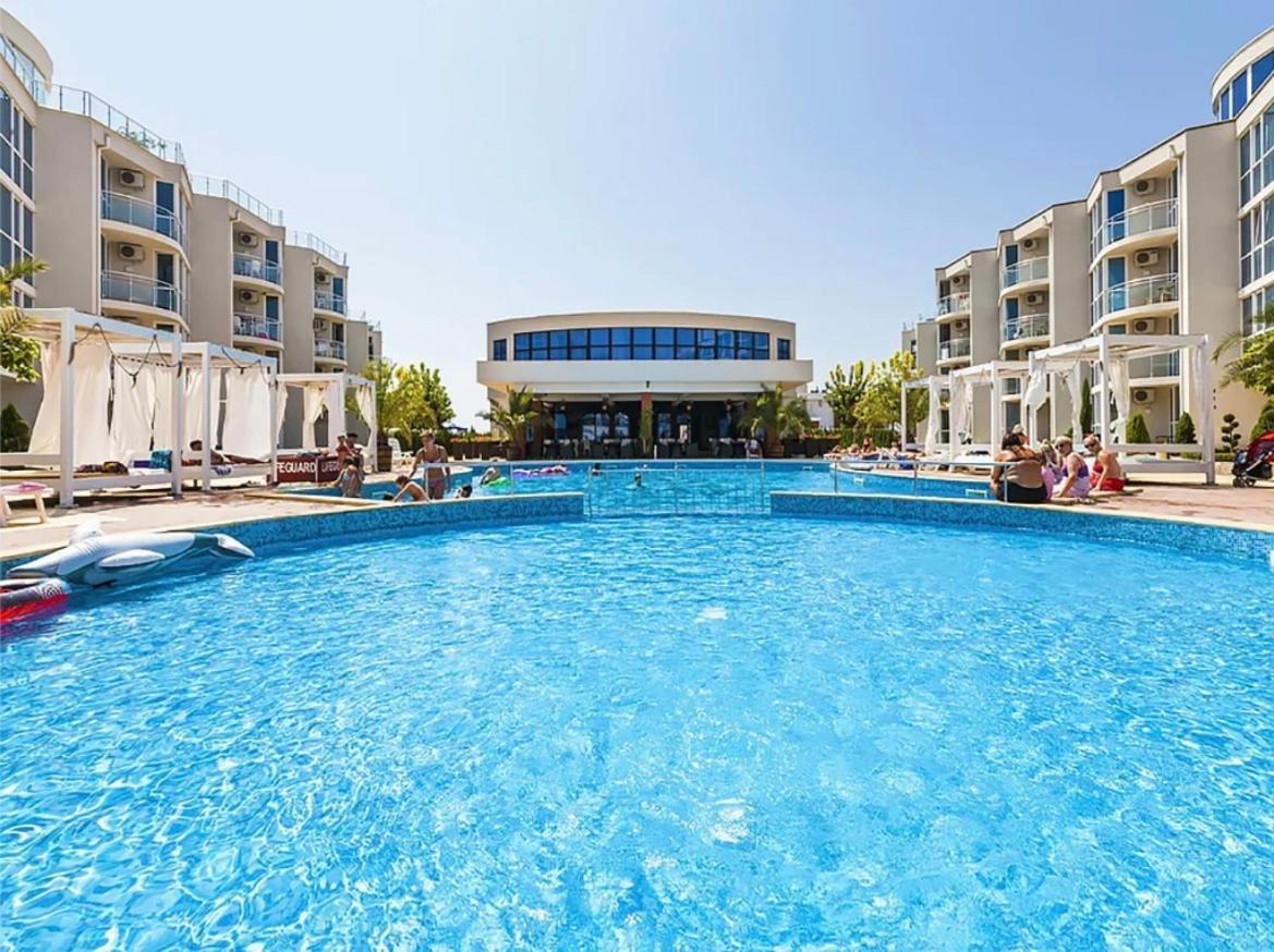 Atlantis & 4 Swimming Pools & & דירה בורגאס